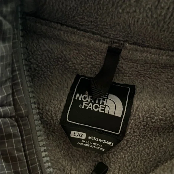 The North Face Men's Gray Fleece Jacket - Picture 5 of 5